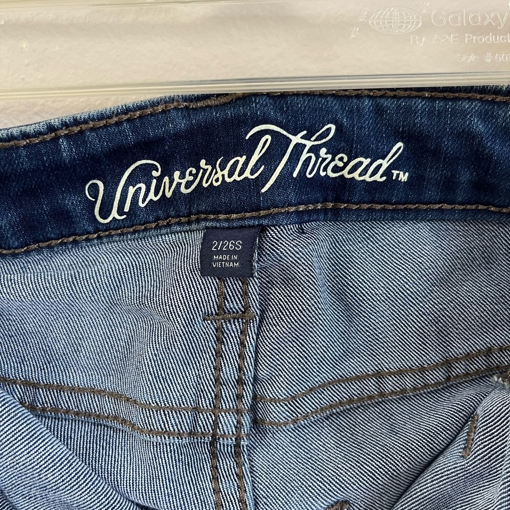Universal Thread jeans - Picture 4 of 7